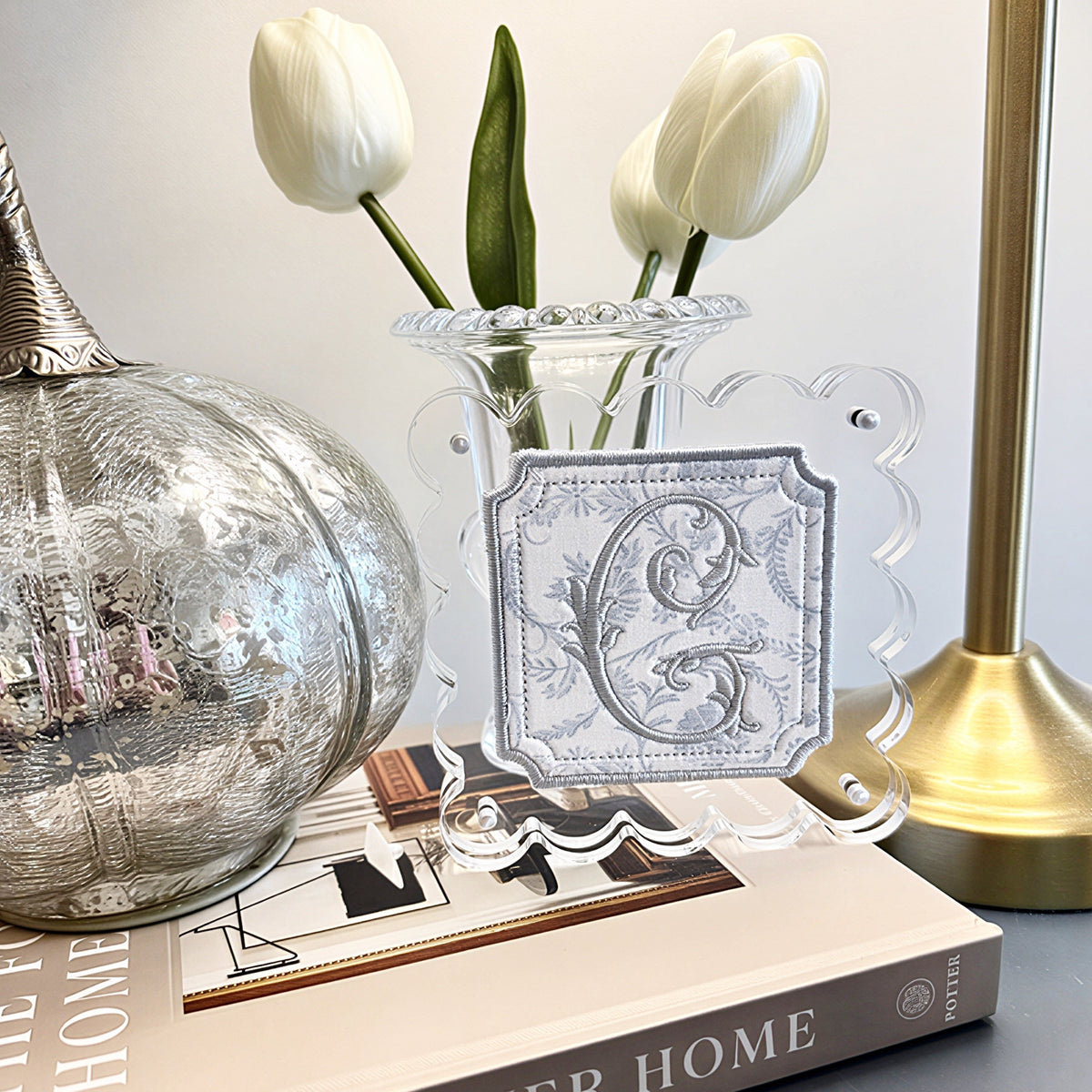 Monogrammed Scallop Frame